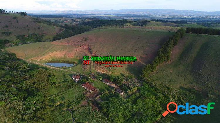 Linda fazenda para criação de gado em Pindamonhangaba