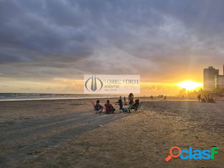 Lindo apartamento 2 dormitórios 1 vaga na Praia Grande pé