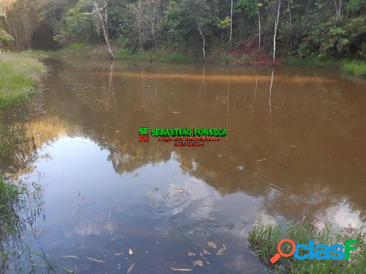 Sitio de 24 alqueires em condomínio em Taubaté