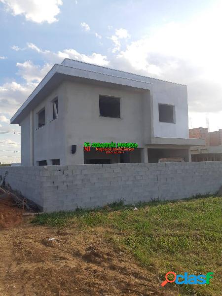 Sobrado residencial 04 dormitórios no Reserva Aruanã