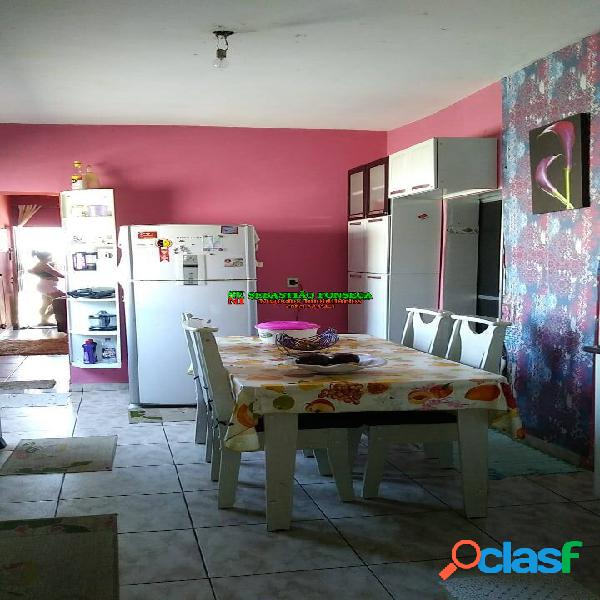 Sobrado residencial com várias repartições no Jardim São