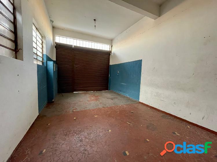 Sobrado à venda, 250 m², 4 quartos, 4 banheiros