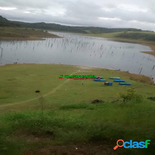 Sítio 3 alqueires beira da represa em Paraibuna