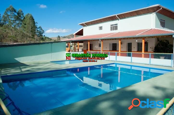 Sítio Alto Padrão Com Piscina em Monteiro Lobato