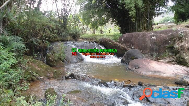 Sítio com riacho, cachoeira e Lago em São Francisco Xavier