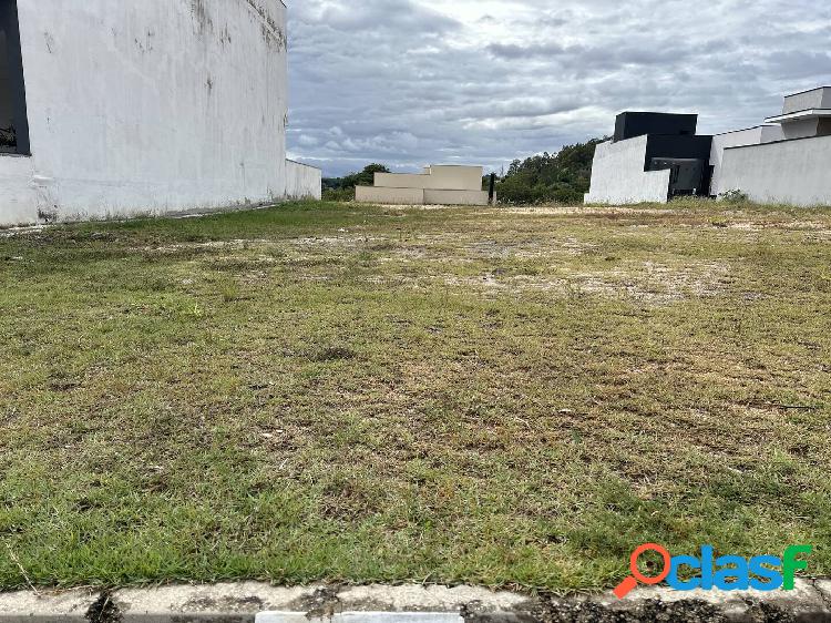TERRENO - 450 MIL - 100% PLANO - 304m² À VENDA NO