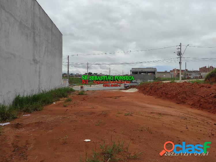 Terreno comercial na avenida principal do Setville