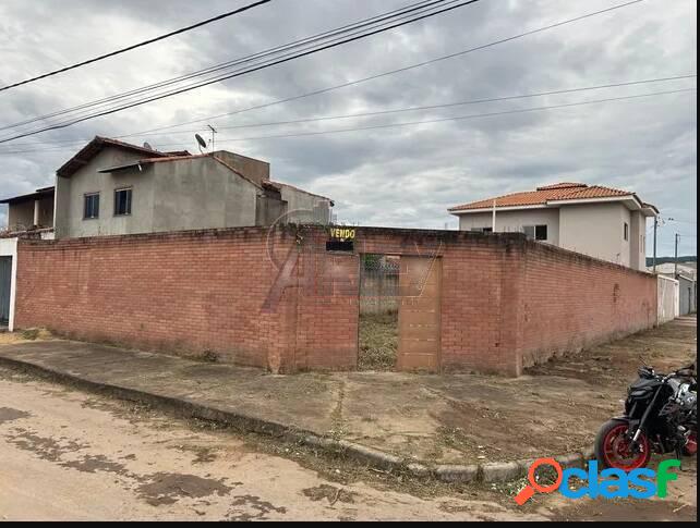 Vende-se Lote 324m2 bairro canelas