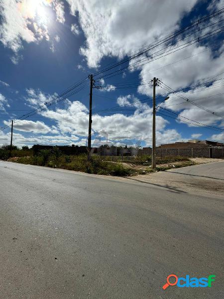 Vende-se lote de 710m² no Bairro Novo Jaraguá