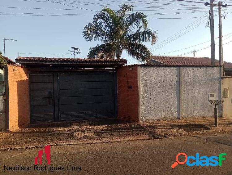 Vendo Casa no Bairro Sumaré em Leme - SP.