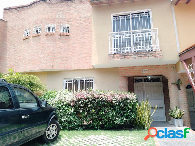 Venta TownHouse Altos del Rincón