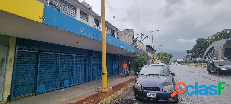 Venta de Local Comercial En Valencia Av. Las Ferias. 302Mts2