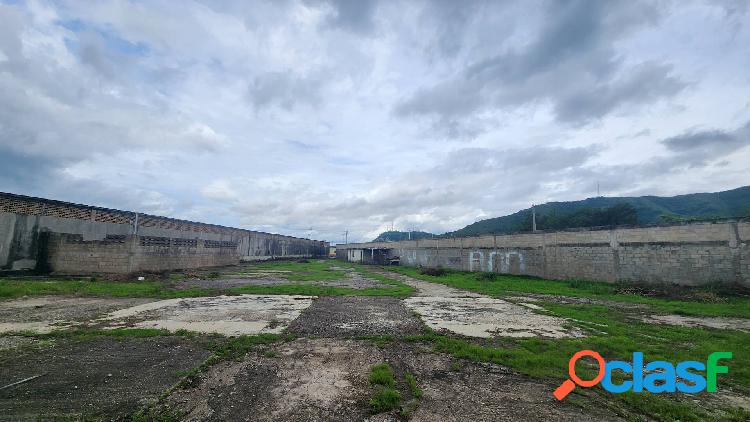 Venta terreno en Castillito con bienhechurías