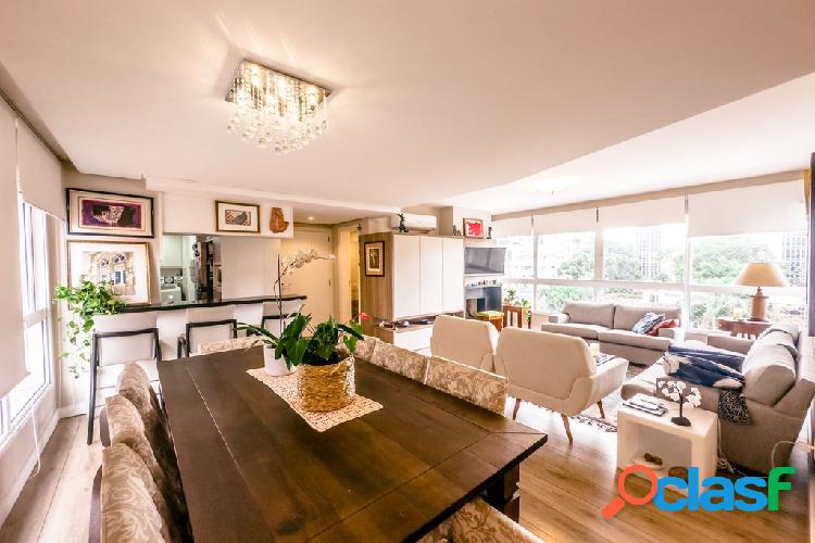 Apartamento com 3 quartos, 103m², à venda em Porto Alegre,