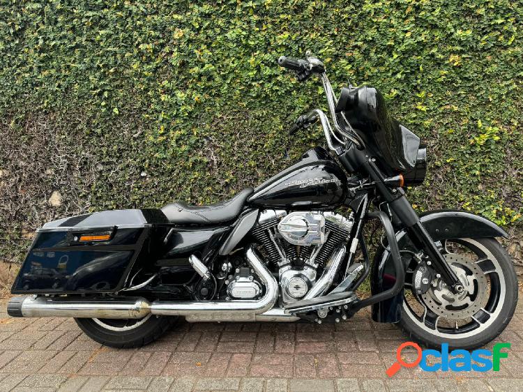 HARLEY-DAVIDSON STREET GLIDE FLHX PRETO 2013 1690 GASOLINA