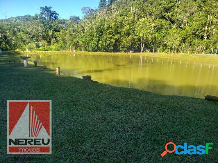 SÍTIO COM LAGO E NASCENTE EM MIRACATU/SP