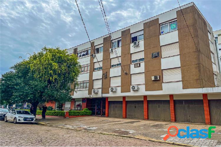 Apartamento com 2 quartos, 70m², à venda em Porto Alegre,