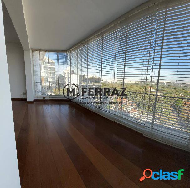 Apartamento de 218m² com 2 suítes e 3 vagas na Vila