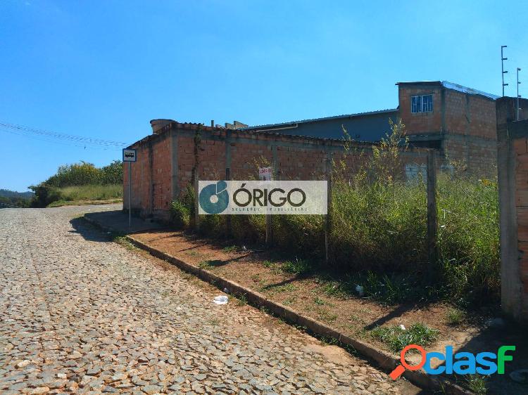 Bairro Buganville - Lote 360m2 - Asfalto - Água - Luz -