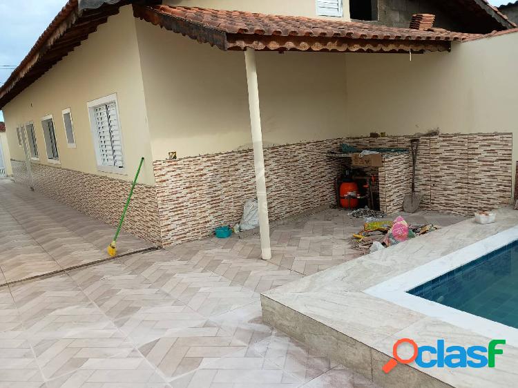 CASA COM PISCINA A 800M DO MAR - ITANHAÉM/SP.