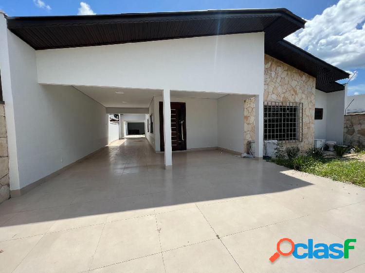 CASA COM À VENDA, 270 M² - SETOR COMERCIAL - SINOP/MT