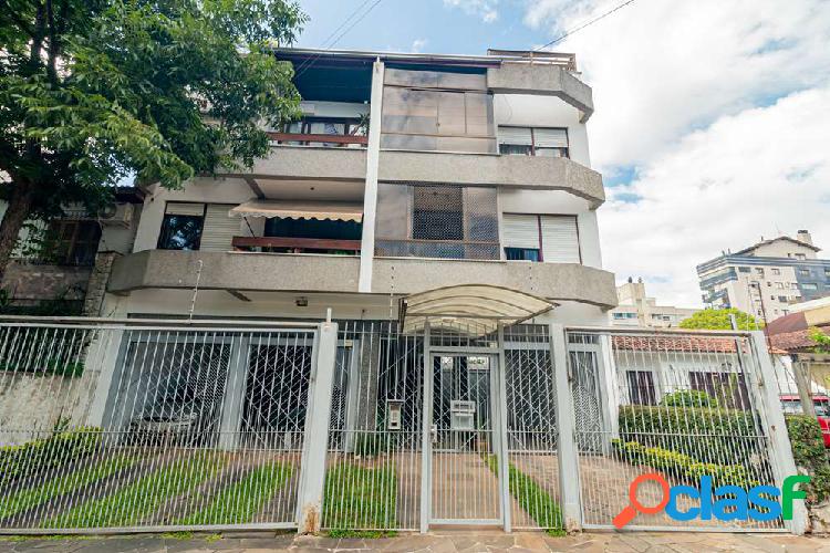 Cobertura com 3 quartos, 134m², à venda em Porto Alegre,