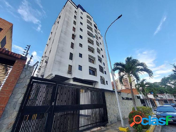 En venta apartamento en Urb. Sabana Larga