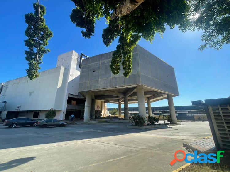 Se Alquila Centro Comercial 6.712m2 (antiguo Rio Bingo) en