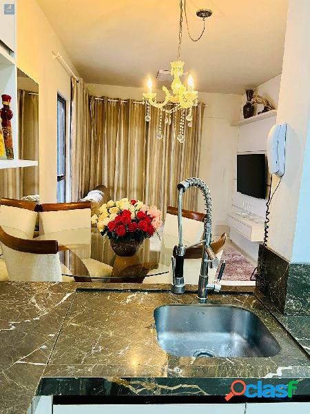 Apartamento com 2 quartos, na Meia Praia,òtima