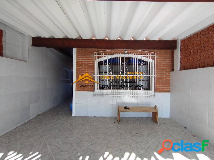 CASA NO BAIRRO ITAÓCA Á 600. ATE A PRAIA