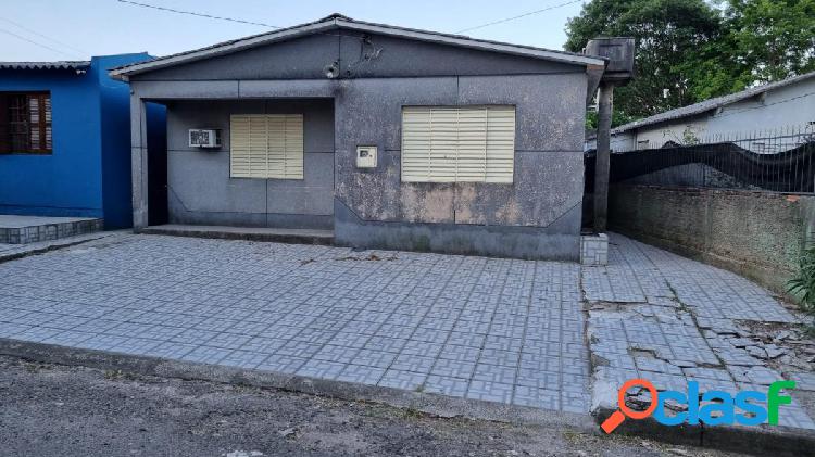Casa com 2 quartos, 56m², à venda