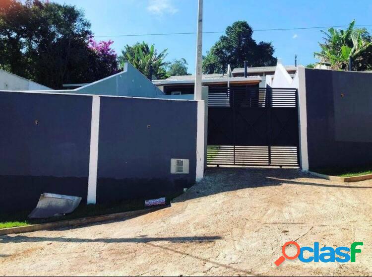 Casa com piscina á venda no Mato Dentro -SP por R$