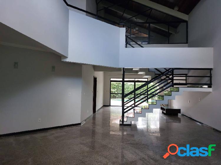Casa em condomínio fechado