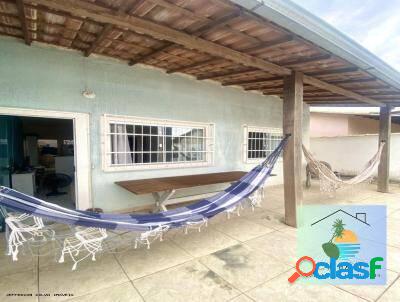 Casa linear em Cabo Frio - Vila do Peró