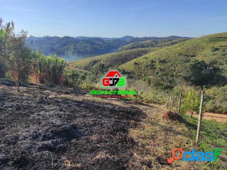 Chácara com vista para a represa de Jambeiro