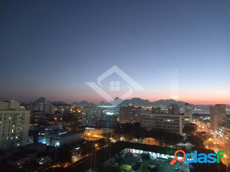 Cobertura Linear de 2 Quartos para Venda em Niterói com 155
