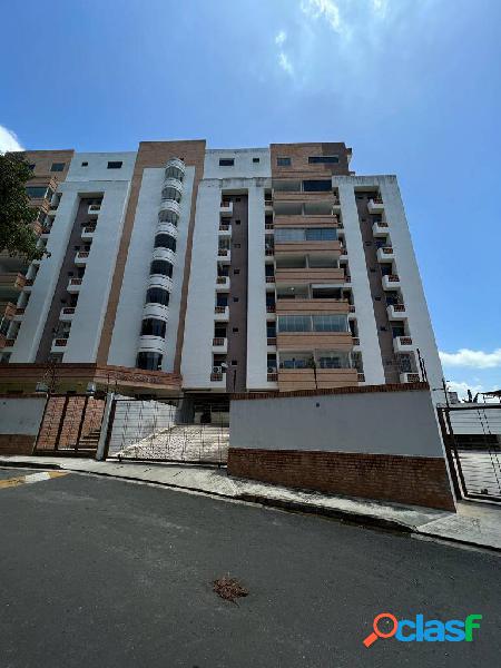 En Alquiler Apartamento Tipo Estudio en Campo Alegre