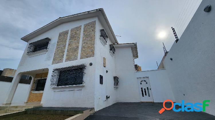 Venta hermosa Casa de Esquina en El Parral, calle cerrada