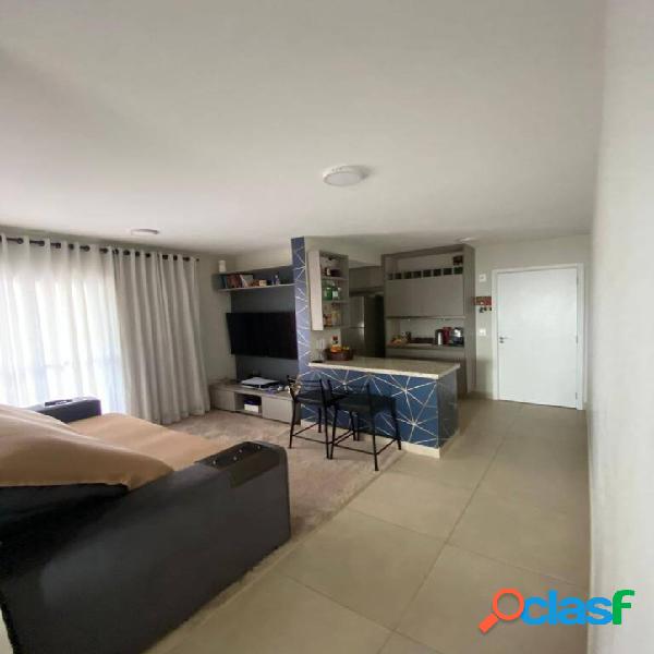 Apartamento Edifício Donnatella completo em armários