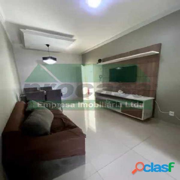 Apartamento - / Residencial / Flores