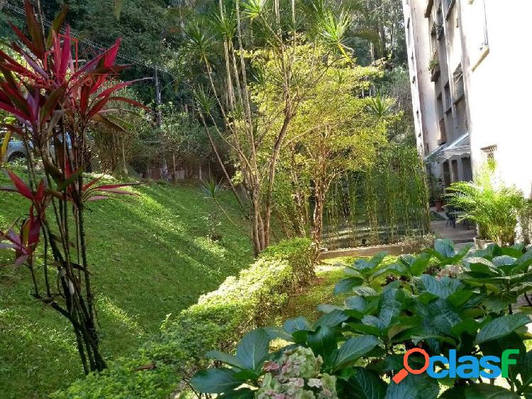 Apartamento com 3 dorm e 70m²