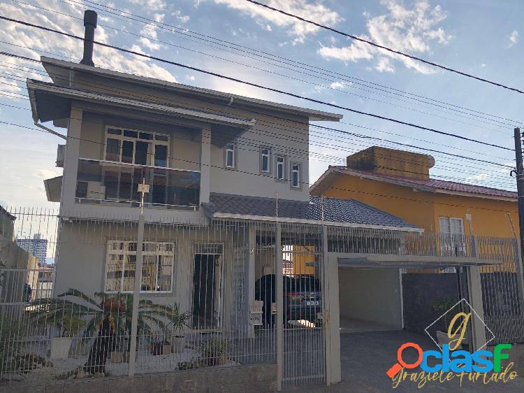 CASA COM VISTA MAR LOCALIZADA NO BAIRRO JARDIM ATLÂNTICO -