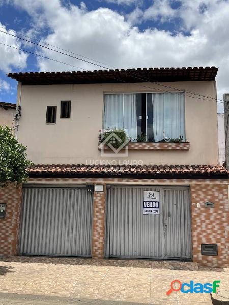 Casa 4 Quartos (sendo 2 suítes) Av. Maceió, Bairro Brasil