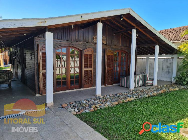 Casa Aconchegante com Piscina e Edícula em Guaratuba, PR