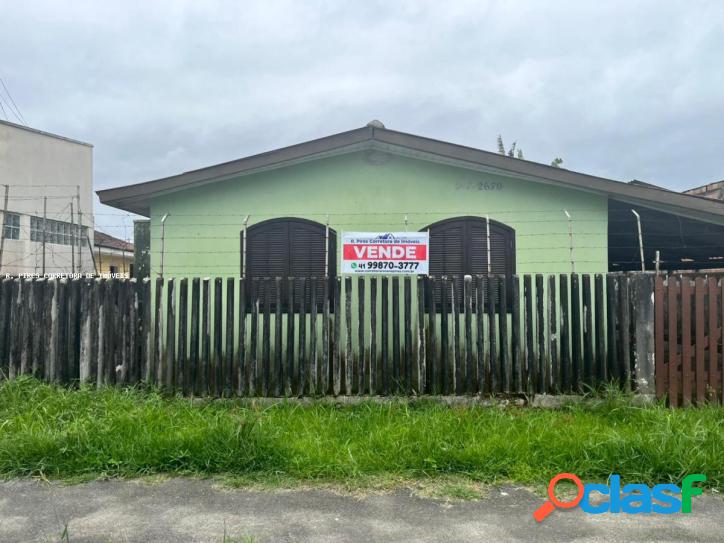 Casa dormitórios para Venda em Guaratuba / PR no bairro