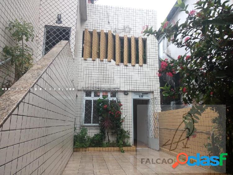 Casa para Locação em Salvador / BA no bairro Brotas -