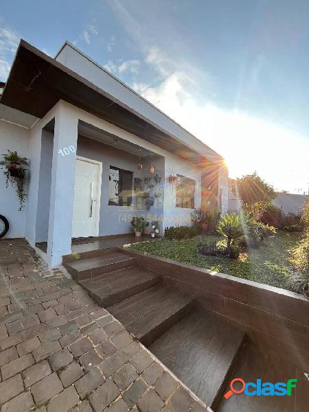 EXCELENTE CASA COM TERRENO DE 357 M² DISPONÍVEL PARA VENDA