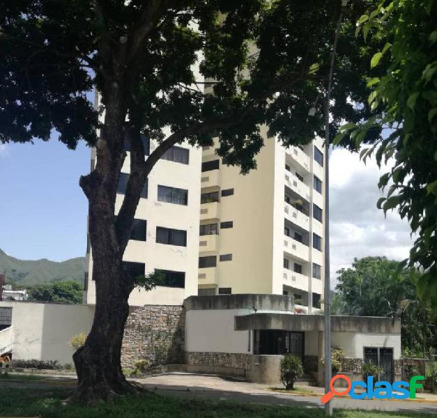 En venta apartamento en valles de camoruco