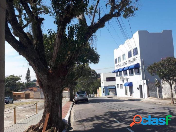 Locação de sala no primeiro andar com 83m2 no Centro de S.