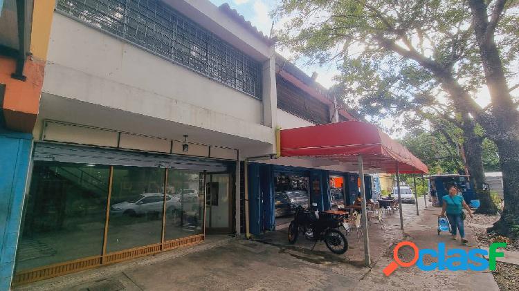 Se alquila Local en excelente ubicación avenida Bolívar